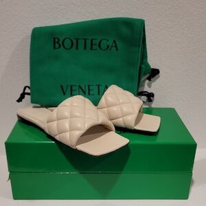 Bottega Veneta Beige Quilted Sandals